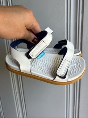 9C Native White Kids Sandals with Adjustable Straps Velcro